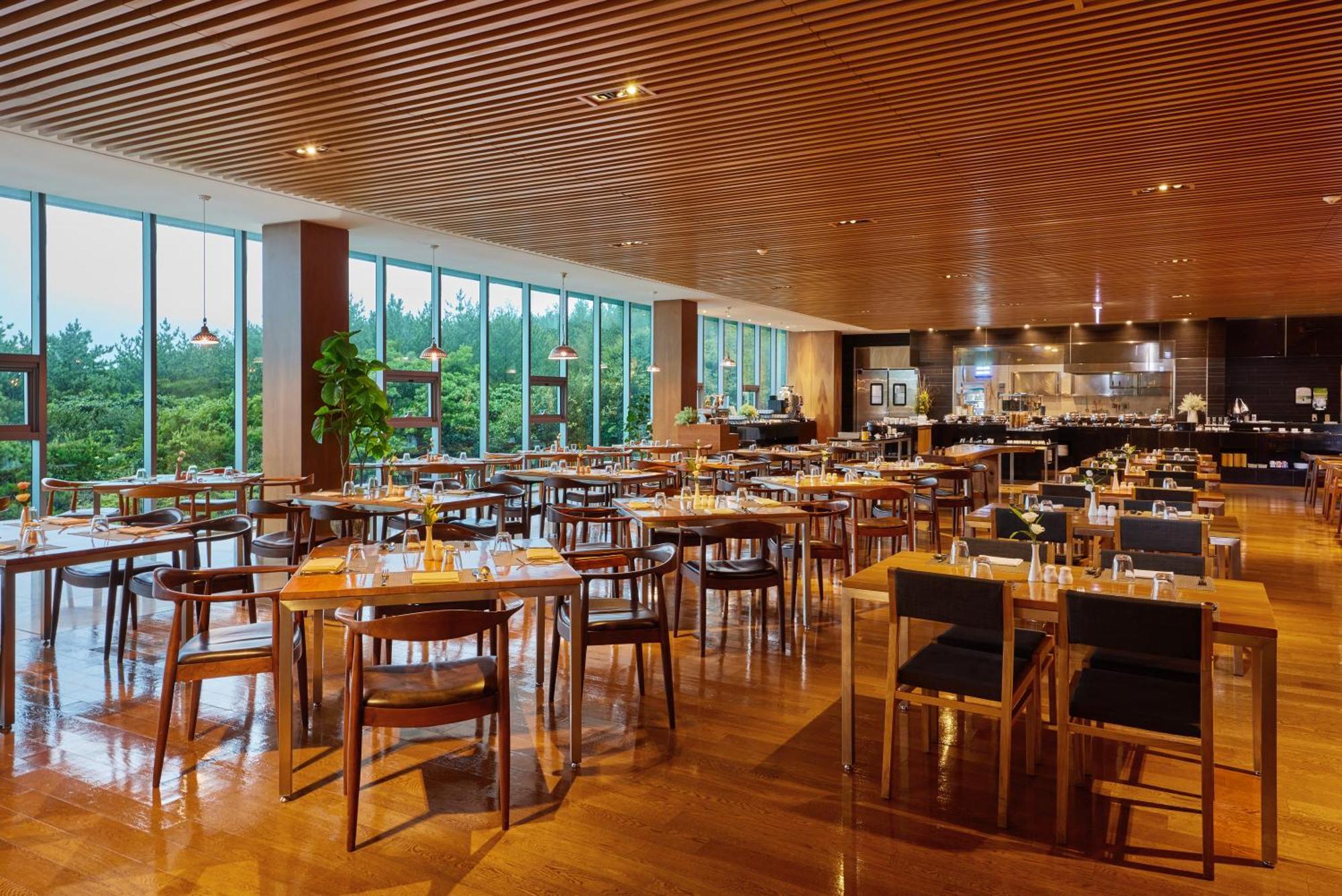 We Hotel Jeju Seogwipo Ngoại thất bức ảnh