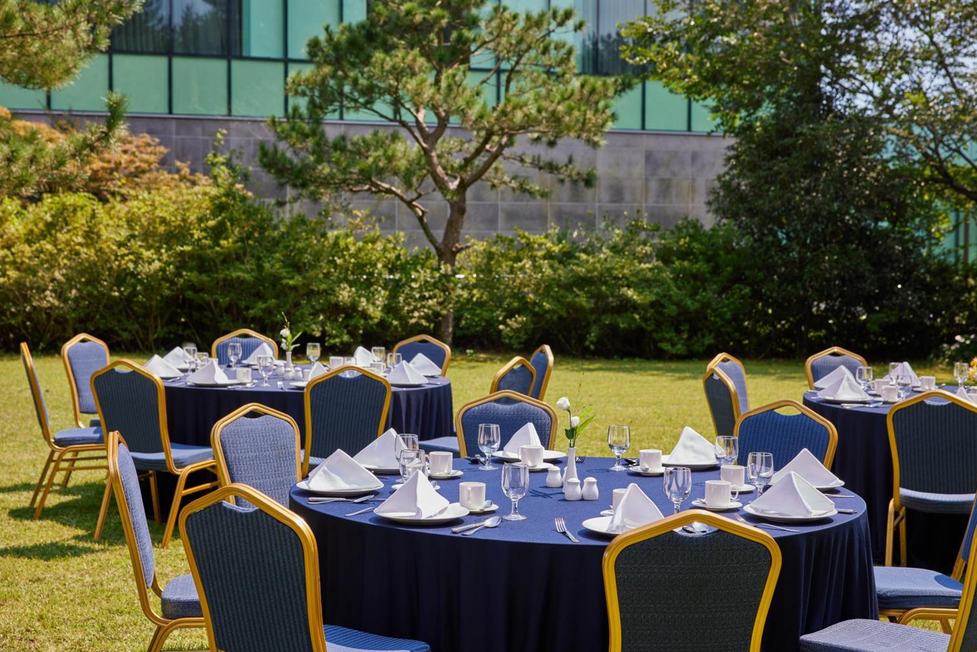 We Hotel Jeju Seogwipo Ngoại thất bức ảnh
