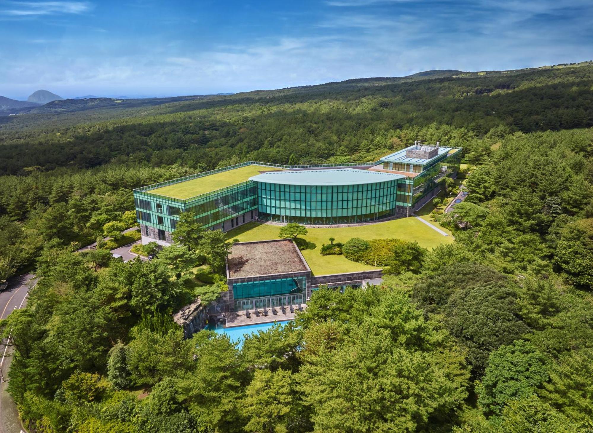We Hotel Jeju Seogwipo Ngoại thất bức ảnh