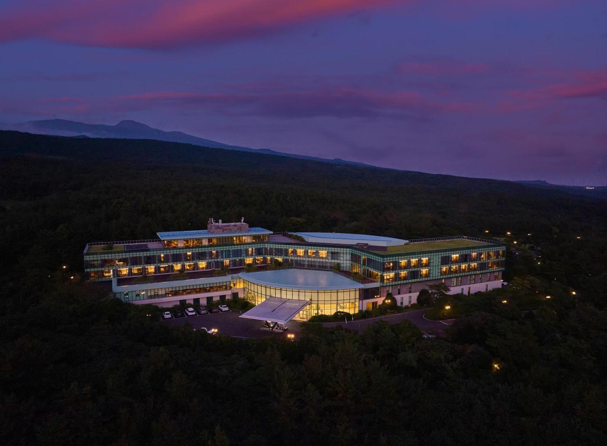 We Hotel Jeju Seogwipo Ngoại thất bức ảnh