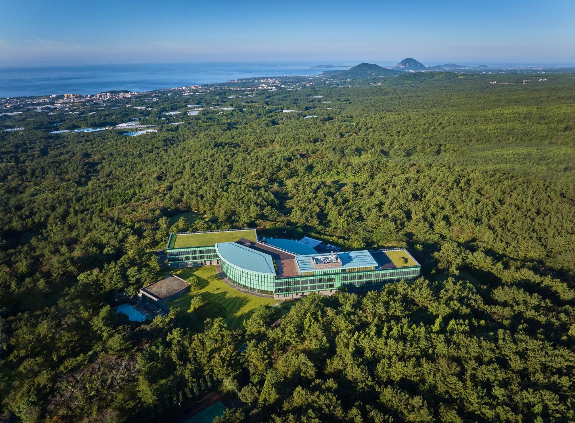 We Hotel Jeju Seogwipo Ngoại thất bức ảnh