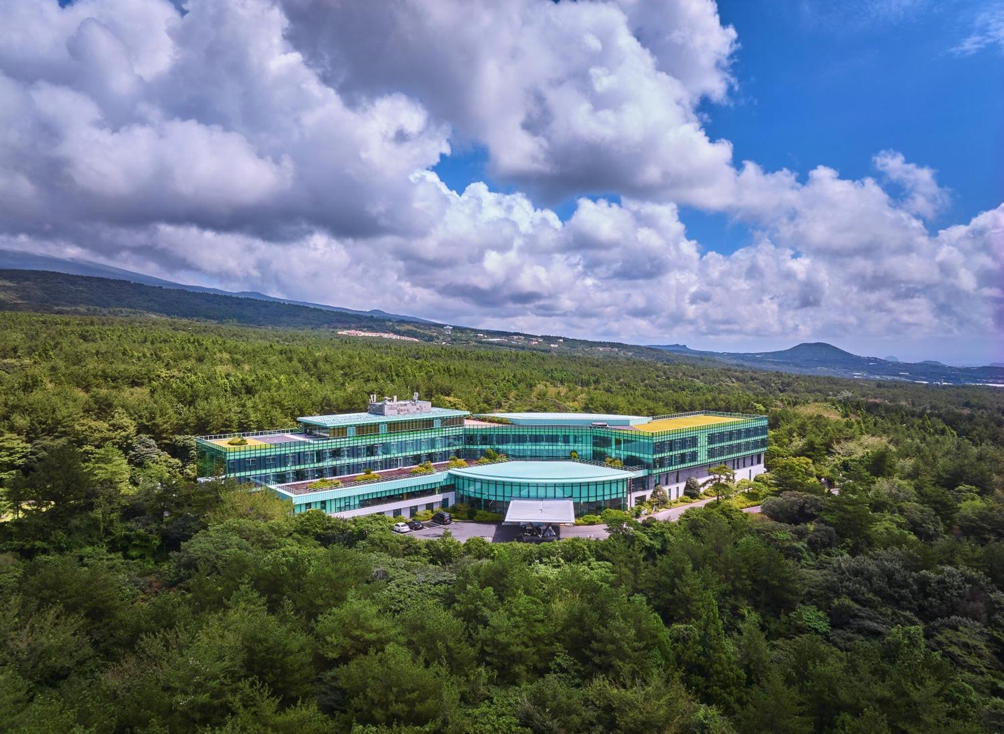 We Hotel Jeju Seogwipo Ngoại thất bức ảnh