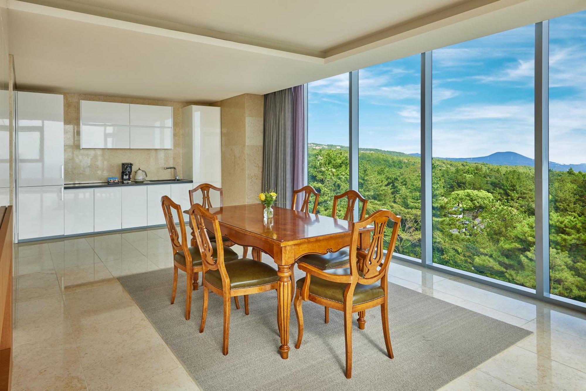 We Hotel Jeju Seogwipo Ngoại thất bức ảnh