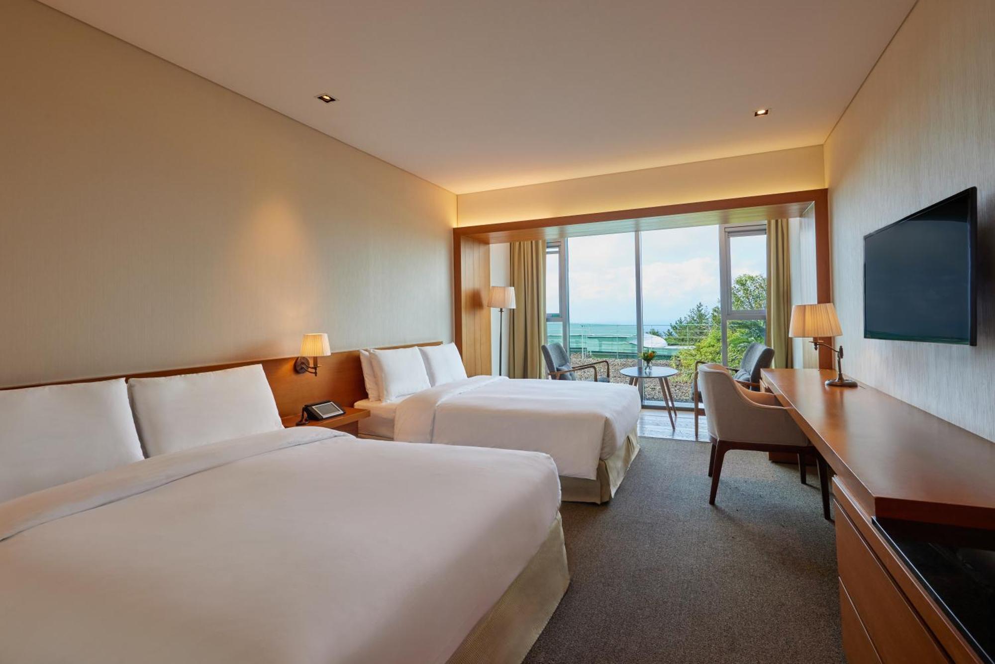We Hotel Jeju Seogwipo Ngoại thất bức ảnh